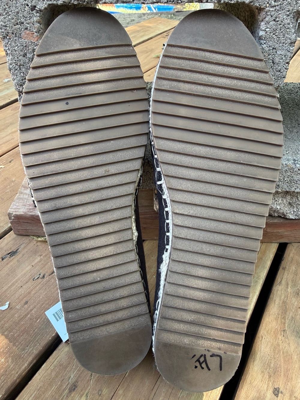 Tommy Bahama Selena Eyelet Espadrille Flat - Picture 7 of 7